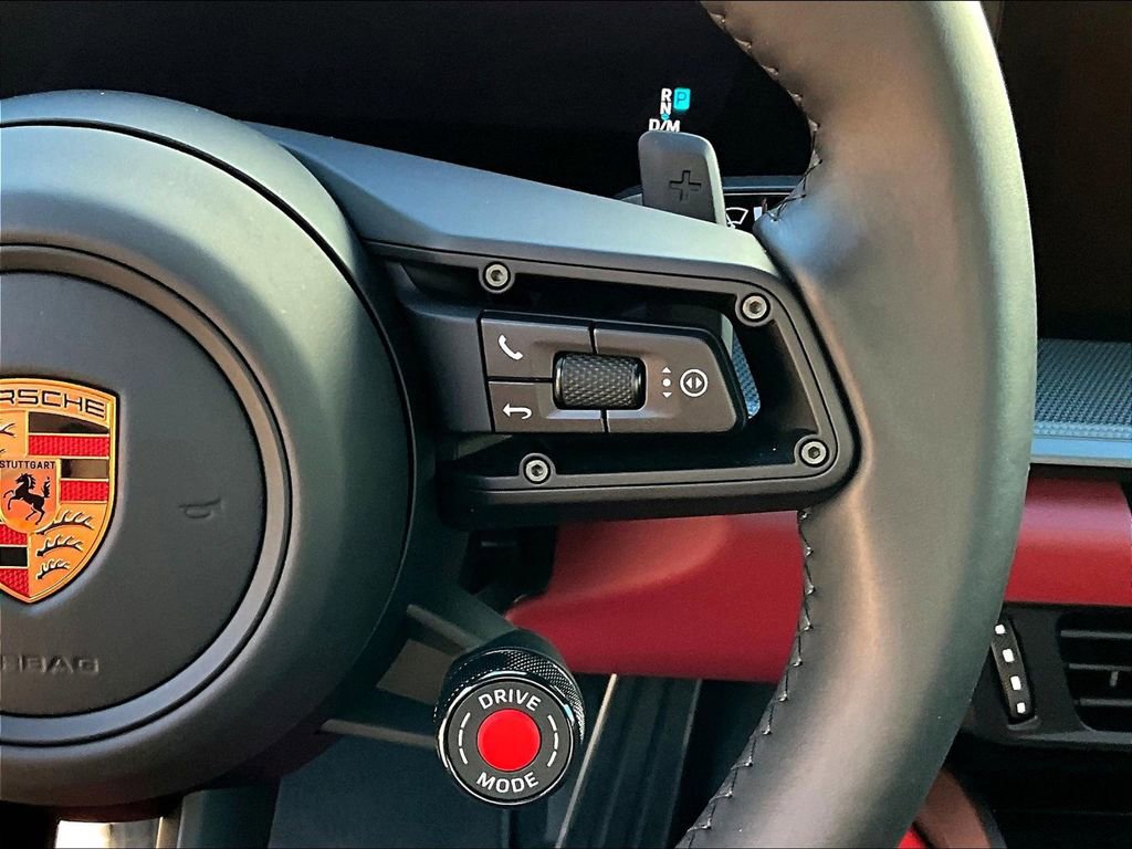 Certified 2025 Porsche 911 Carrera image 24