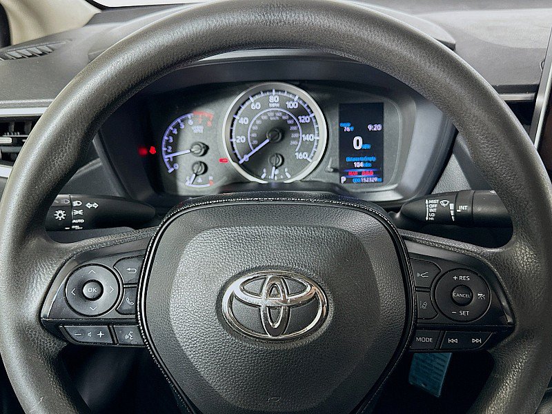 Used 2020 Toyota Corolla LE FWD image 12