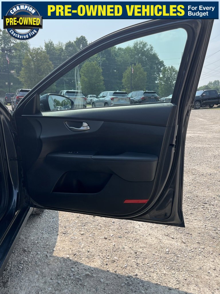 Used 2021 Kia Forte LXS image 27