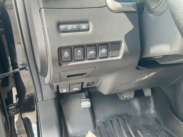 Used 2020 Nissan Murano SL w/ Moonroof Package AWD/4WD image 18