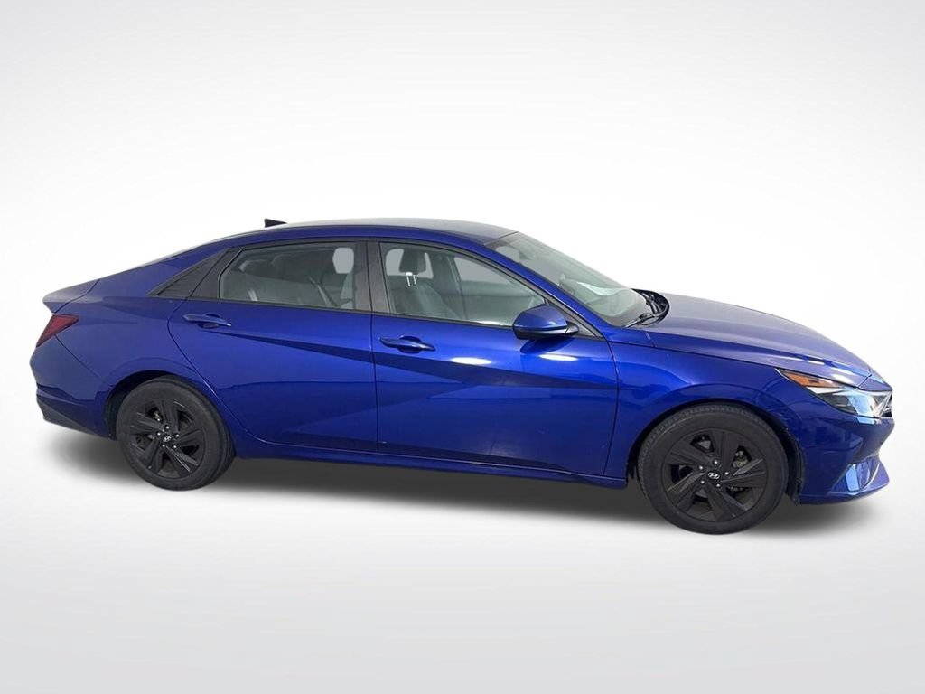 Used 2021 Hyundai Elantra SEL w/ Convenience Package FWD video 2