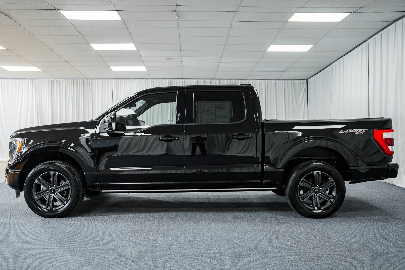 Used 2023 Ford F150 Lariat w/ Equipment Group 502A High image 5