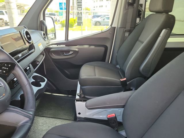 Used 2025 Mercedes-Benz Sprinter 2500 image 16