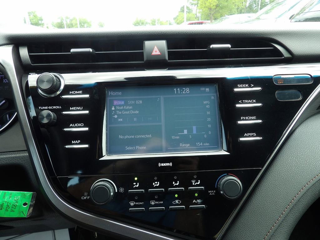 Used 2020 Toyota Camry LE FWD image 18