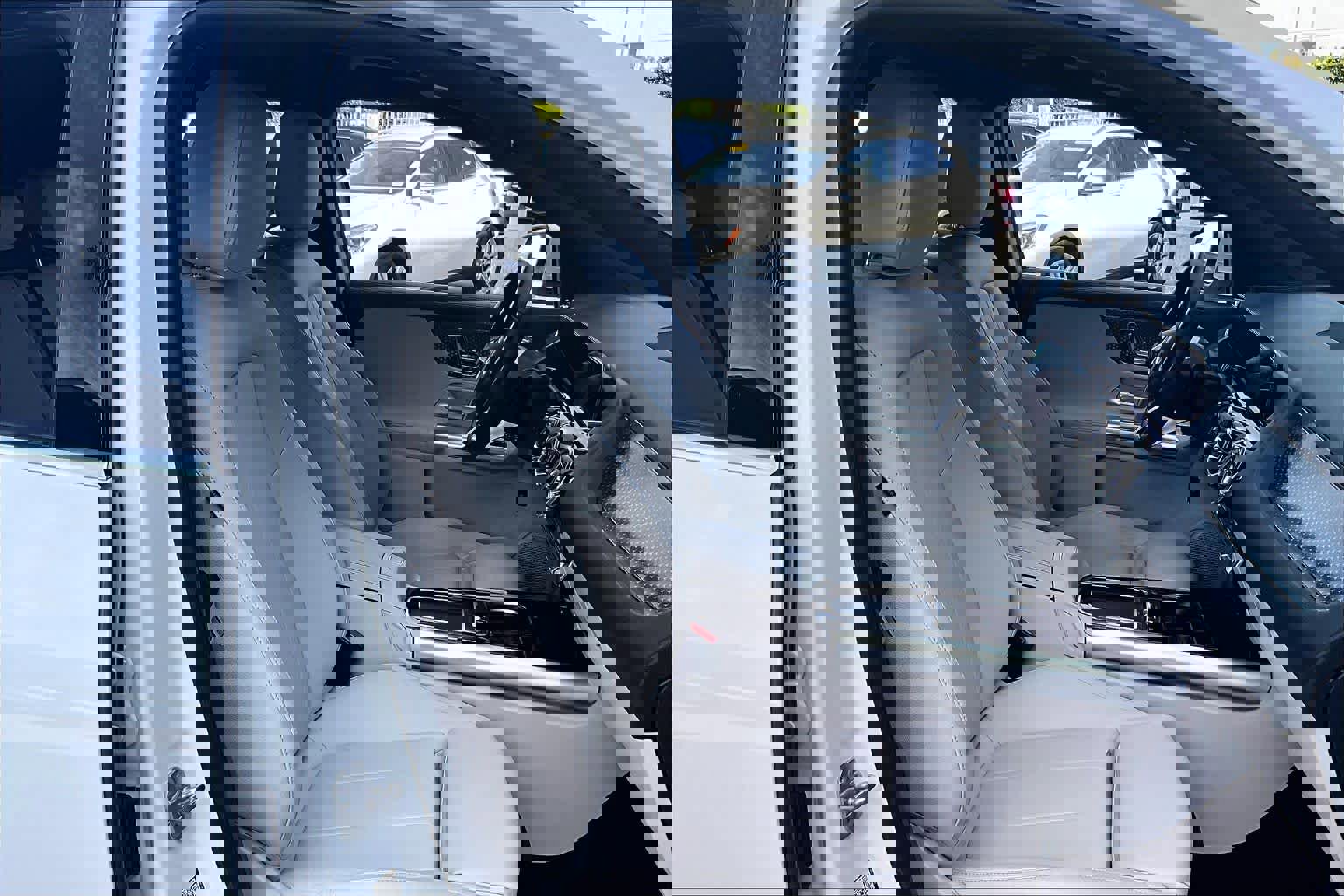 Used 2025 Mercedes-Benz GLA 250 image 8