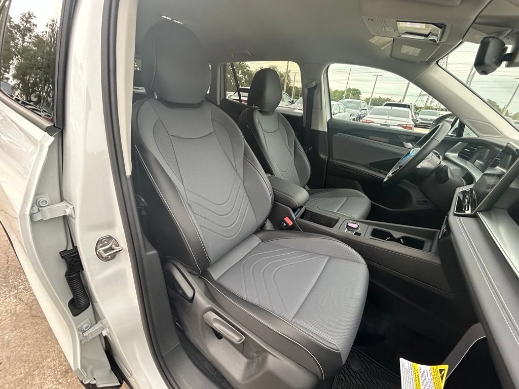New 2026 Volkswagen Tiguan SE FWD image 30