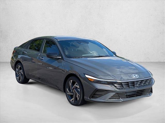 Used 2025 Hyundai Elantra Sport FWD image 7
