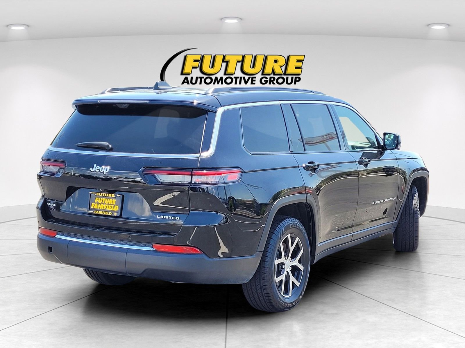 Used 2024 Jeep Grand Cherokee L Limited w/ Luxury Tech Group II AWD/4WD image 7