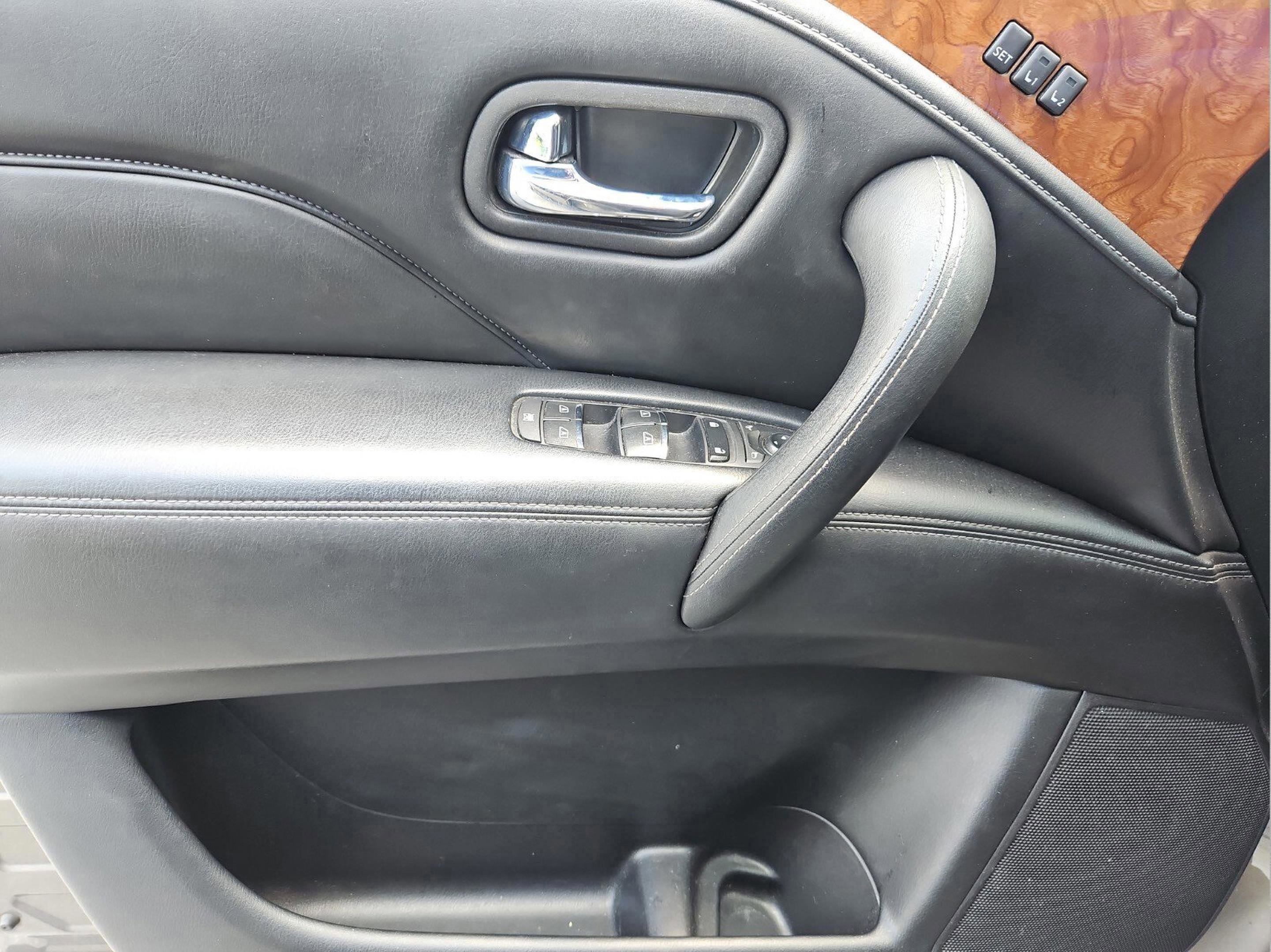 Used 2019 INFINITI QX80 Luxe image 12