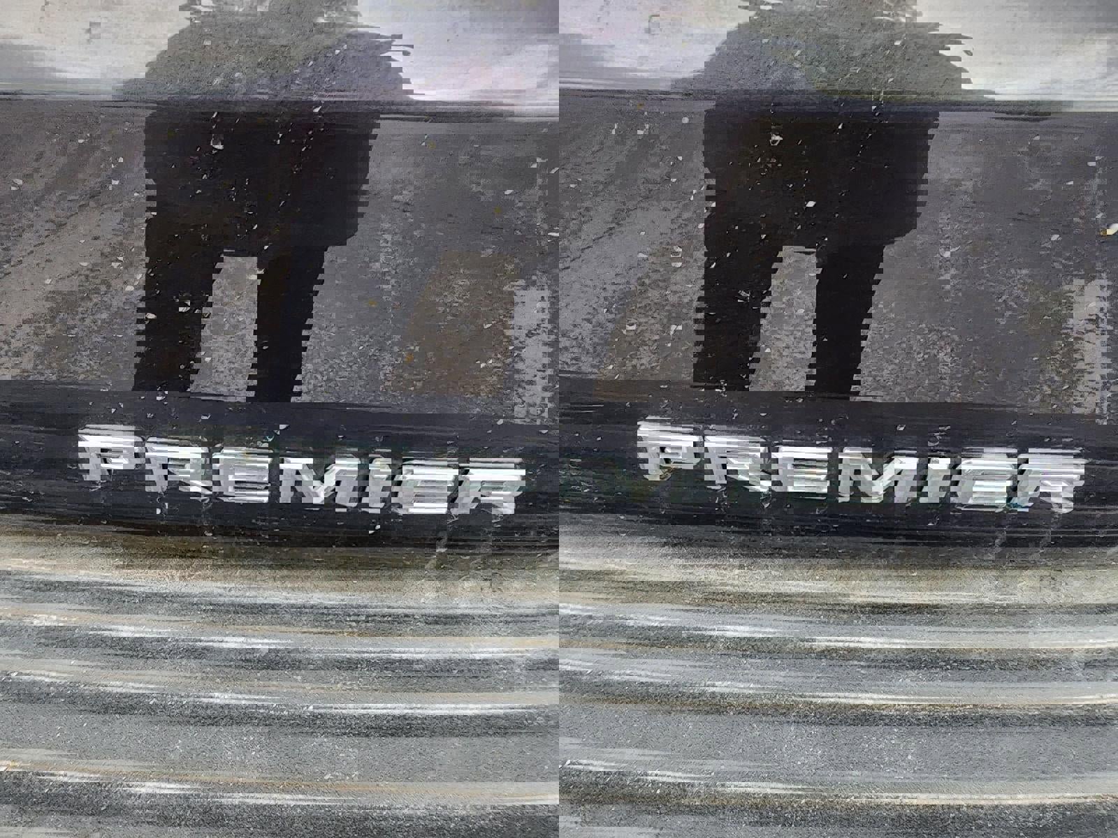 Used 2024 Chevrolet Tahoe Premier image 32