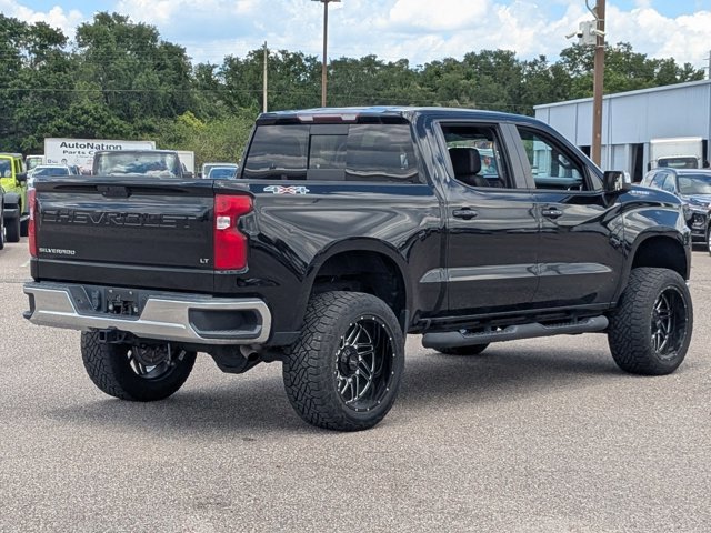 Used 2020 Chevrolet Silverado 1500 LT w/ Convenience Package AWD/4WD image 5