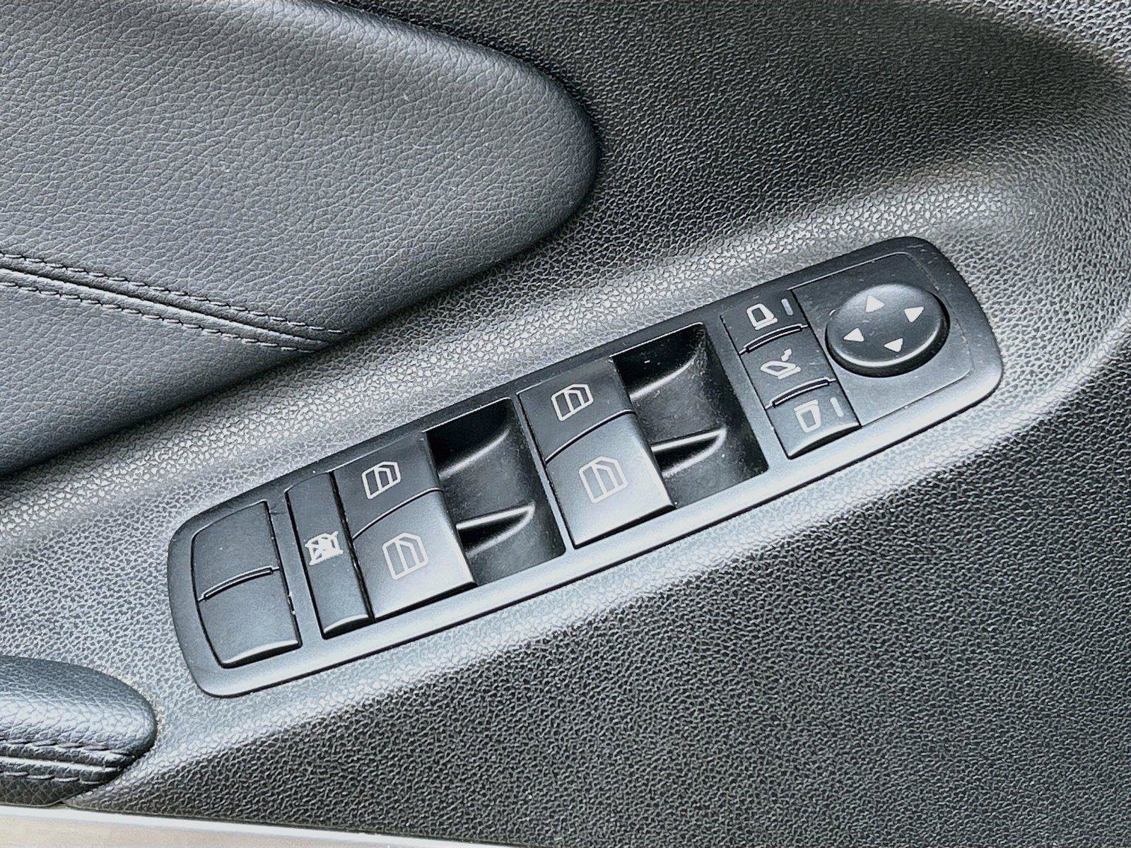 Used 2010 Mercedes-Benz ML 350 4MATIC image 25