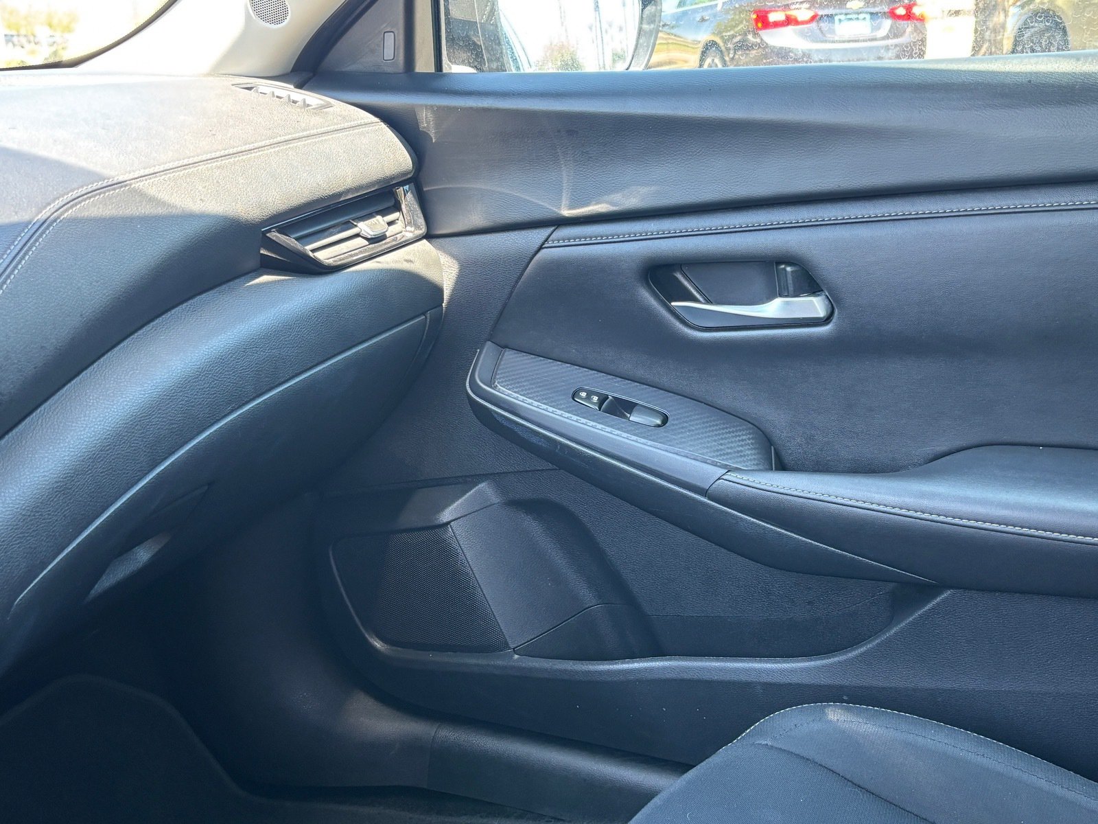 Used 2024 Nissan Sentra SV FWD image 19