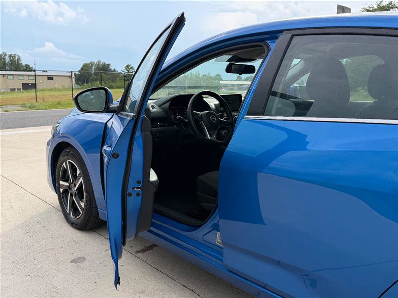 Used 2024 Nissan Sentra SV FWD image 8