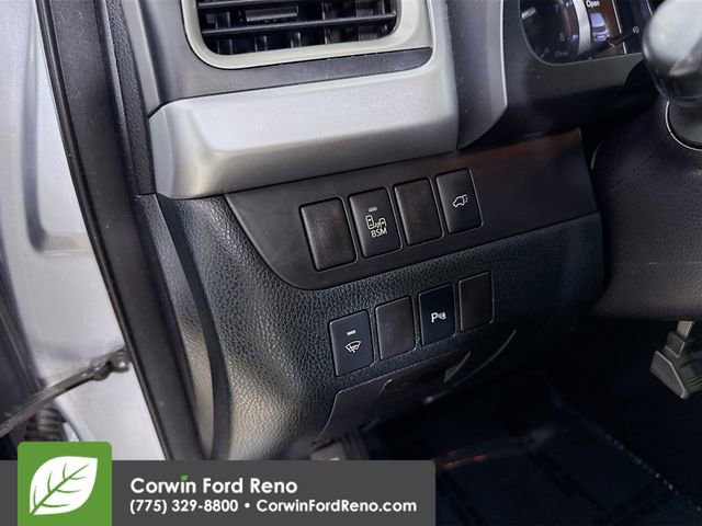 Used 2014 Toyota Highlander Limited image 10