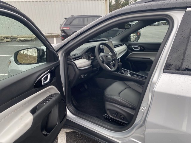 New 2026 Jeep Compass Limited image 14