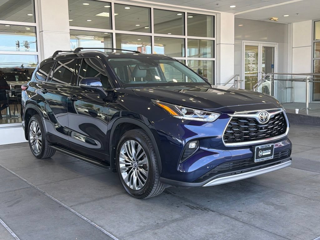 Used 2022 Toyota Highlander Platinum AWD/4WD image 6
