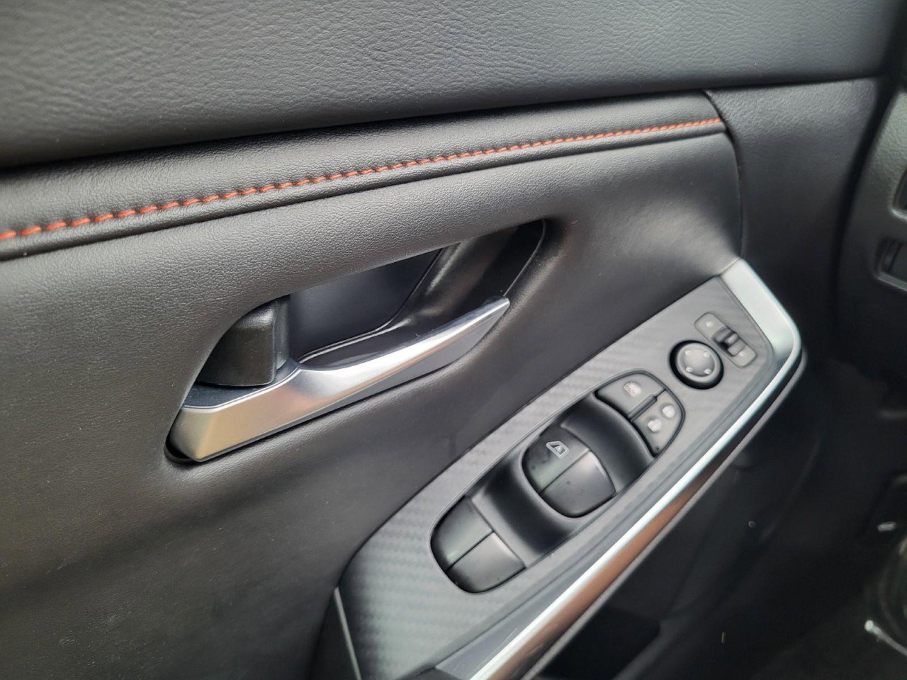 Used 2024 Nissan Sentra SR w/ SR Premium Package image 25