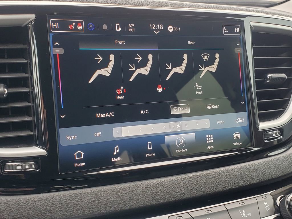 Used 2024 Chrysler Pacifica Touring-L image 27