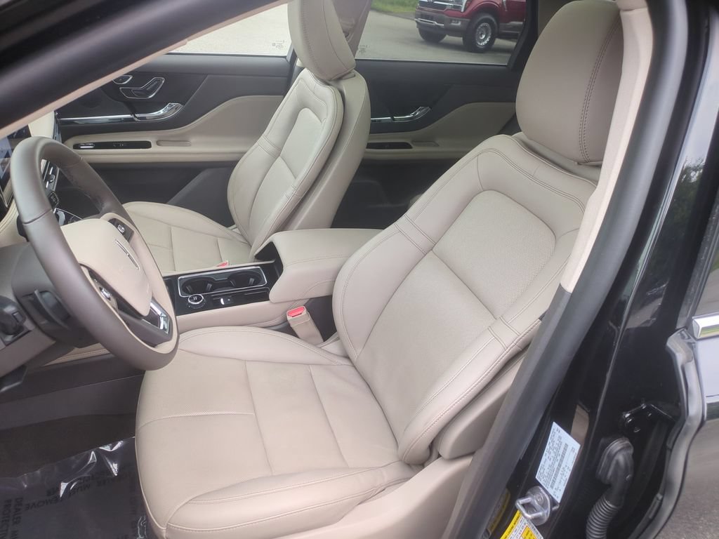 Used 2024 Lincoln Corsair Grand Touring AWD/4WD image 15