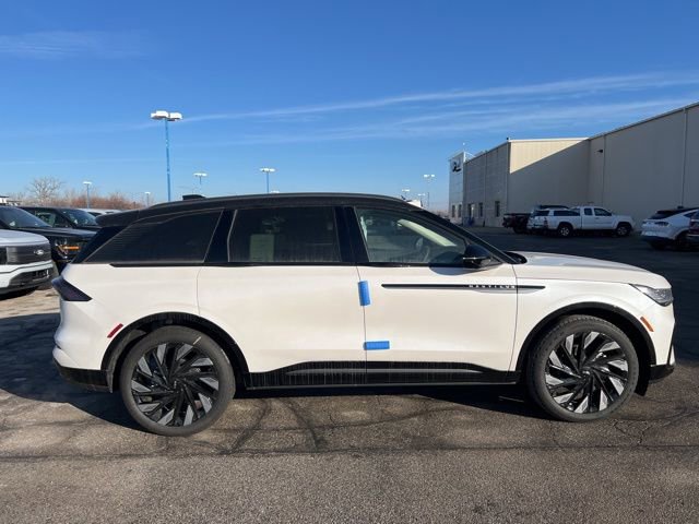 New 2026 Lincoln Nautilus Reserve image 2