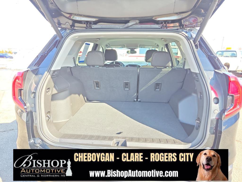 Used 2024 GMC Terrain SLE w/ Driver Convenience Package image 30