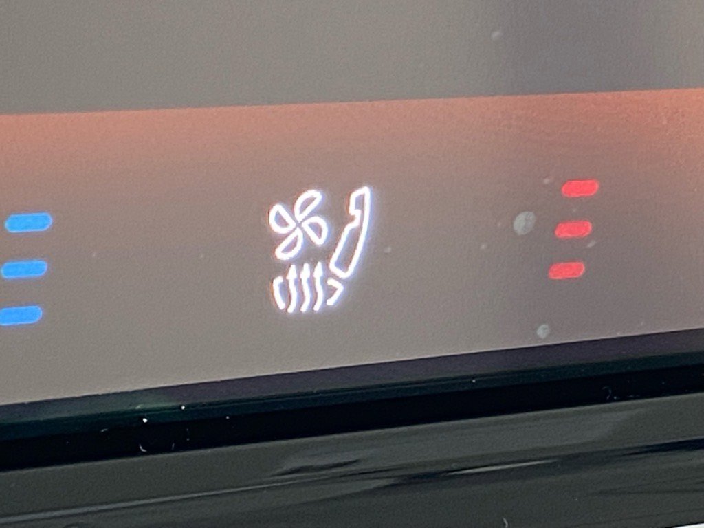 New 2025 Volkswagen ID. Buzz 1st Edition image 10