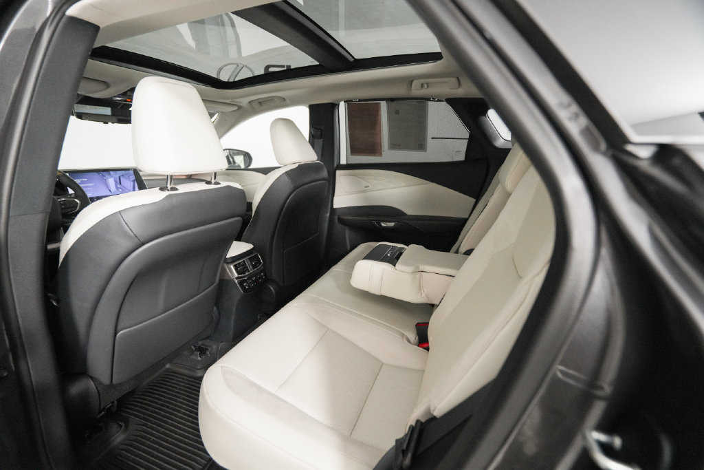 Certified 2025 Lexus RX 350 AWD w/ Convenience Package image 13