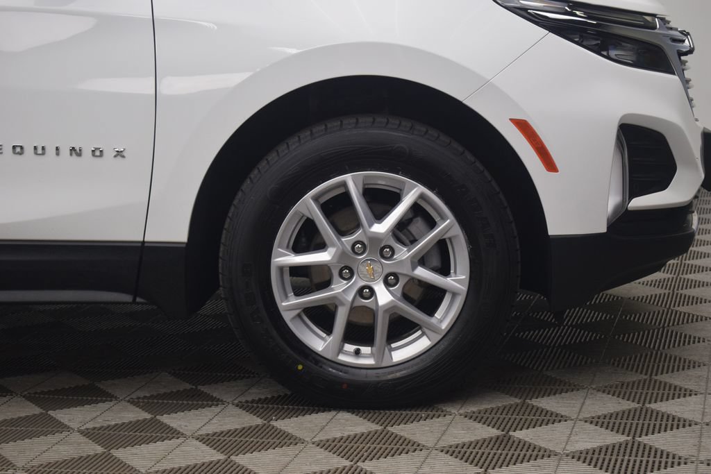 Used 2023 Chevrolet Equinox LT AWD/4WD image 32