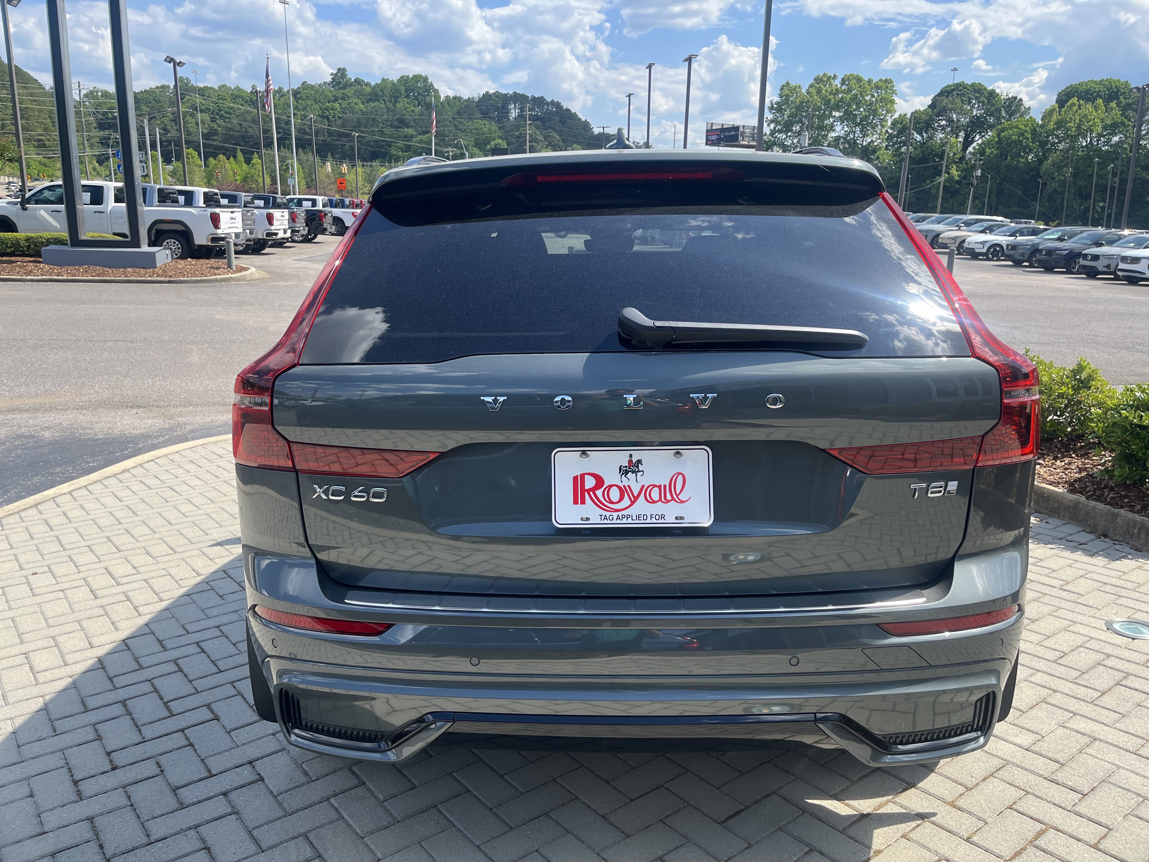 New 2026 Volvo XC60 T8 Core w/ Protection Package Premier AWD/4WD image 4