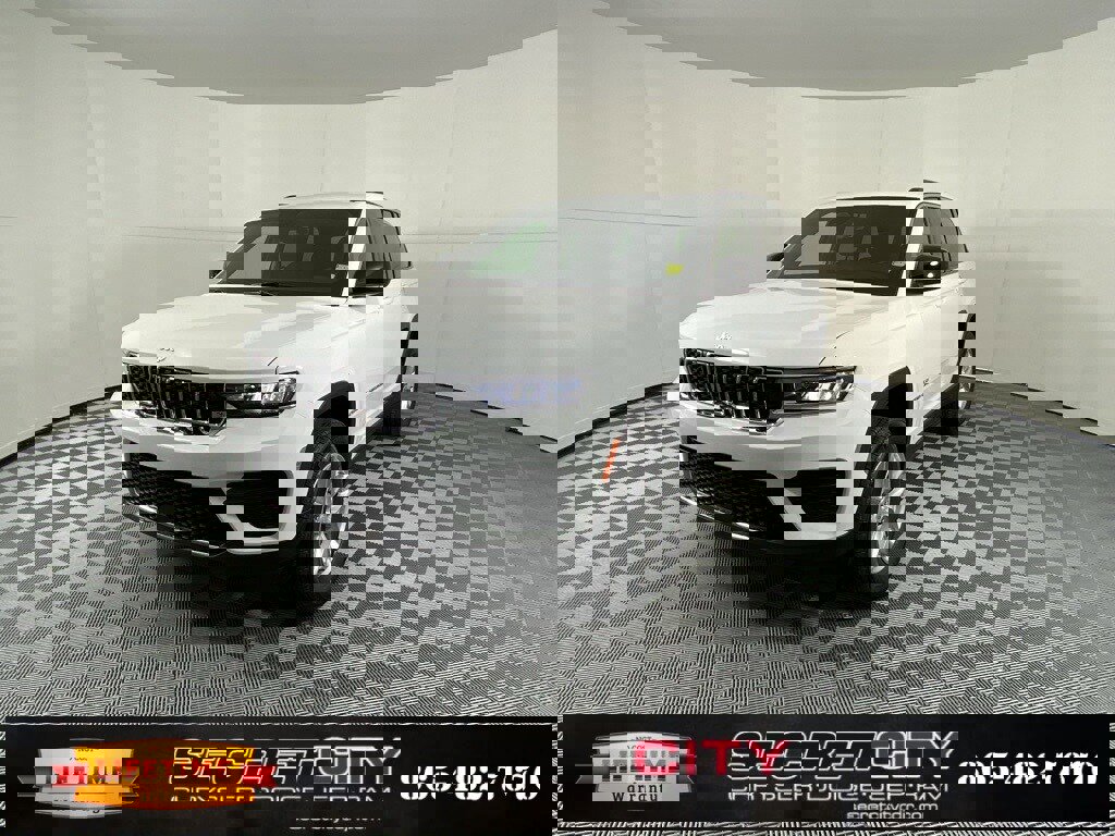 New 2026 Jeep Grand Cherokee Laredo X image 3