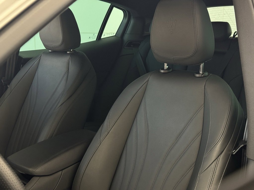 New 2024 Maserati Grecale GT image 4