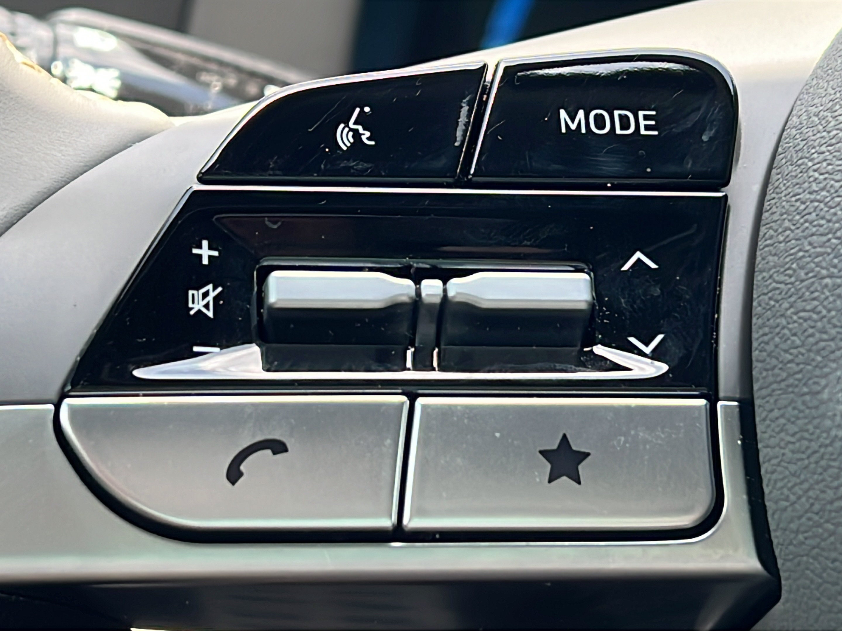 Certified 2025 Hyundai Elantra Sport FWD image 18
