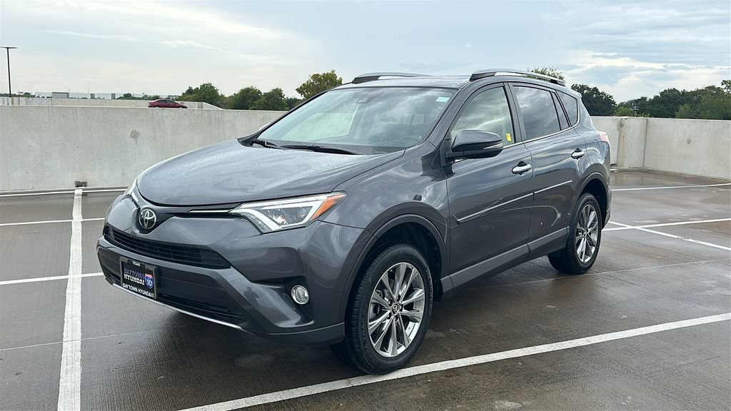 Used 2018 Toyota RAV4 Limited FWD image 9