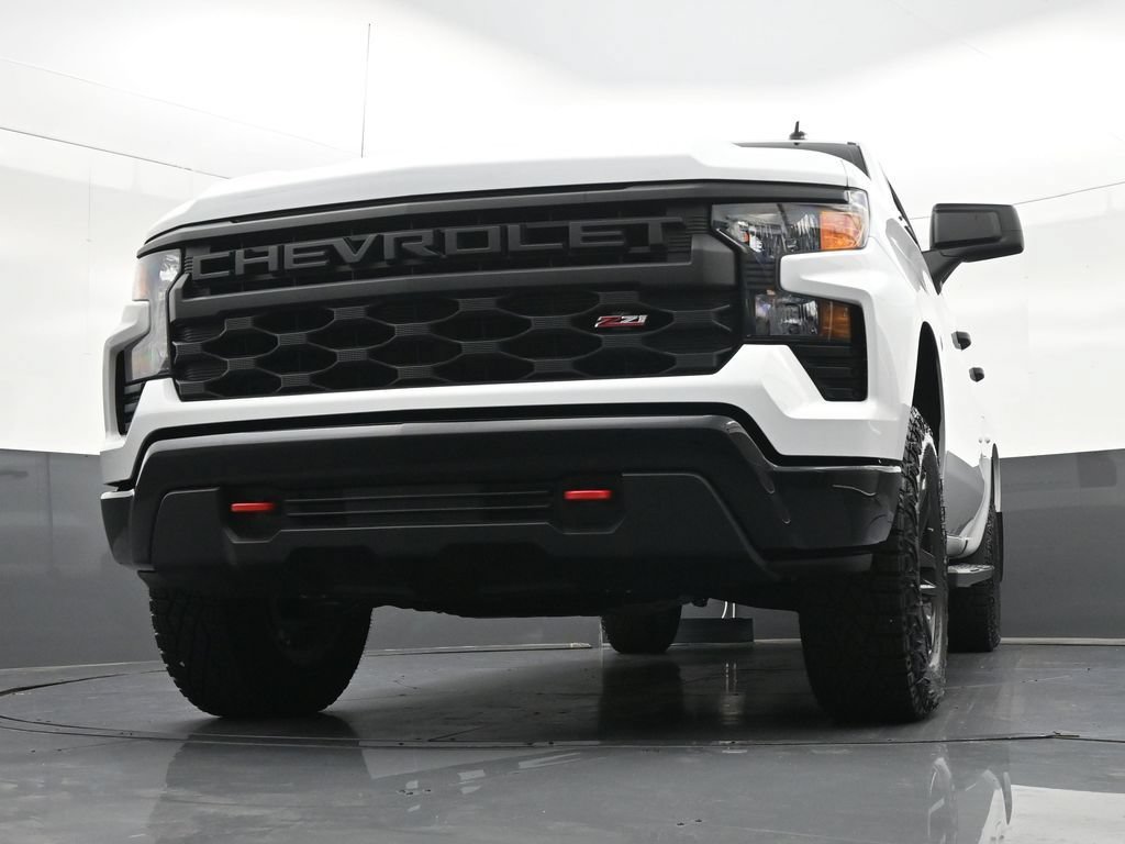 Used 2025 Chevrolet Silverado 1500 Custom Trail Boss AWD/4WD image 30