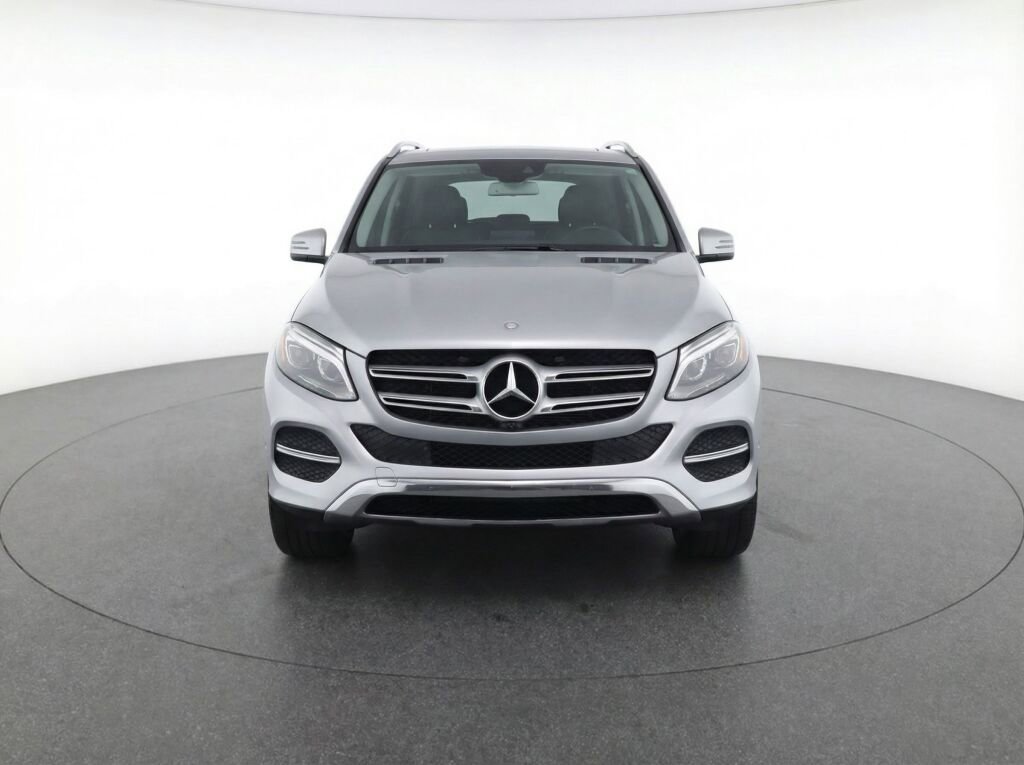 Used 2019 Mercedes-Benz GLE 400 4MATIC w/ Premium 1 Package image 2