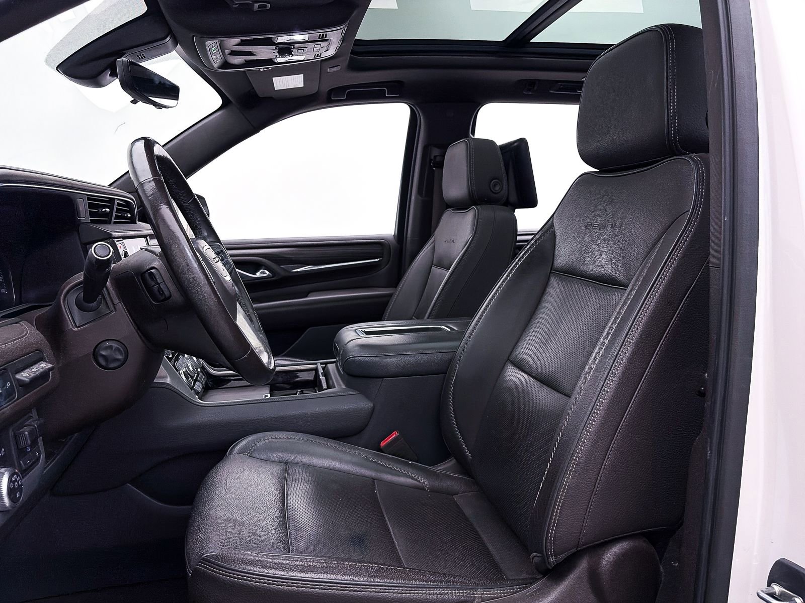 Used 2021 GMC Yukon XL Denali w/ Denali Premium Package image 19