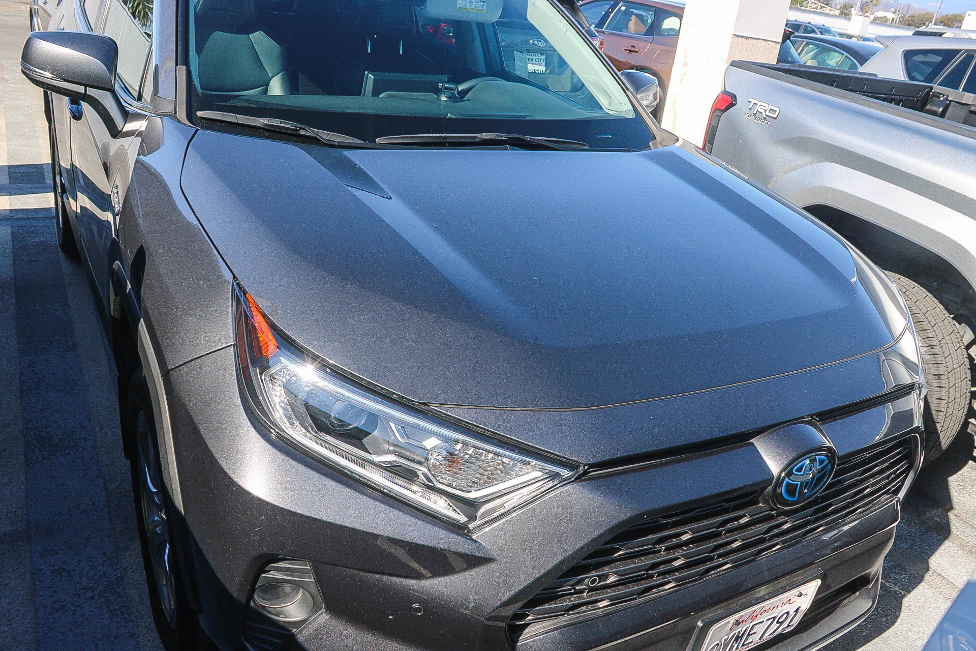 Used 2021 Toyota RAV4 Limited AWD/4WD image 3