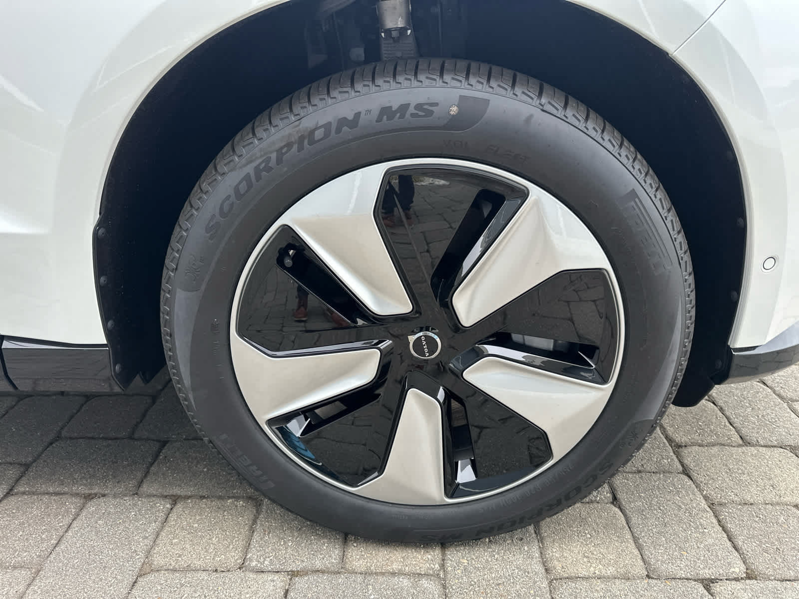 New 2026 Volvo EX90 Plus AWD/4WD image 53