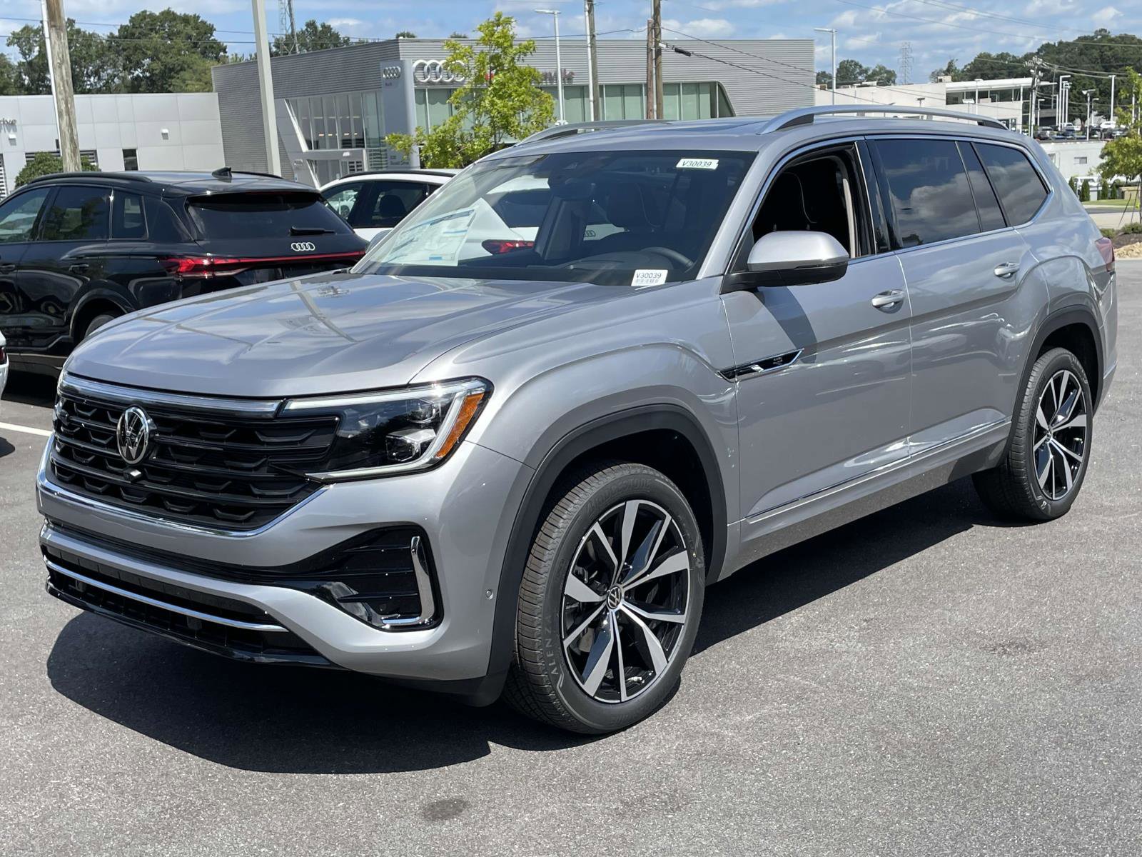 New 2026 Volkswagen Atlas SEL Premium R-Line image 3