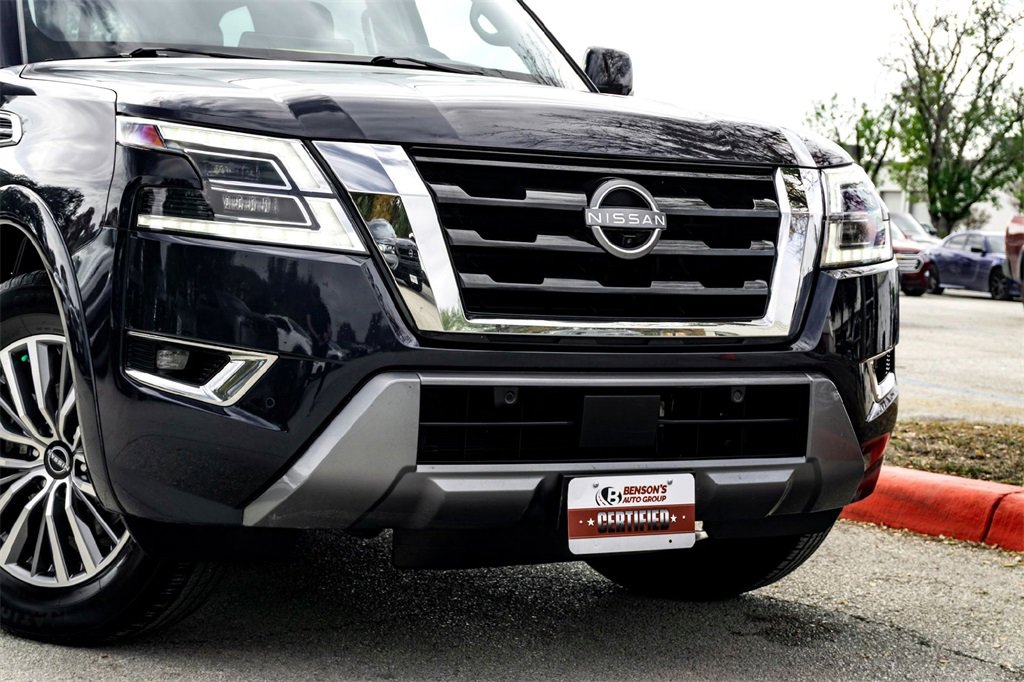 Used 2023 Nissan Armada SL w/ Captain's Chairs Package image 3