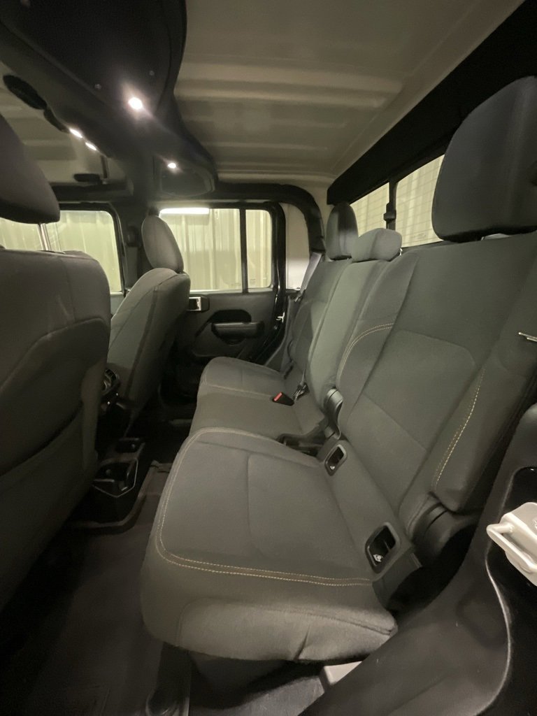 Used 2024 Jeep Gladiator Sport image 11