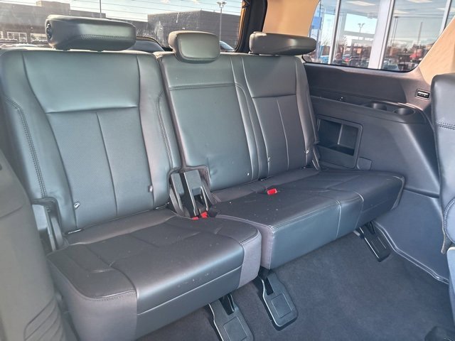 Used 2024 Ford Expedition XLT image 12