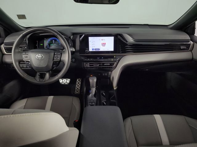 Used 2025 Toyota Camry SE FWD image 25