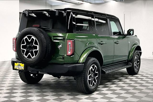 Used 2025 Ford Bronco Outer Banks image 12