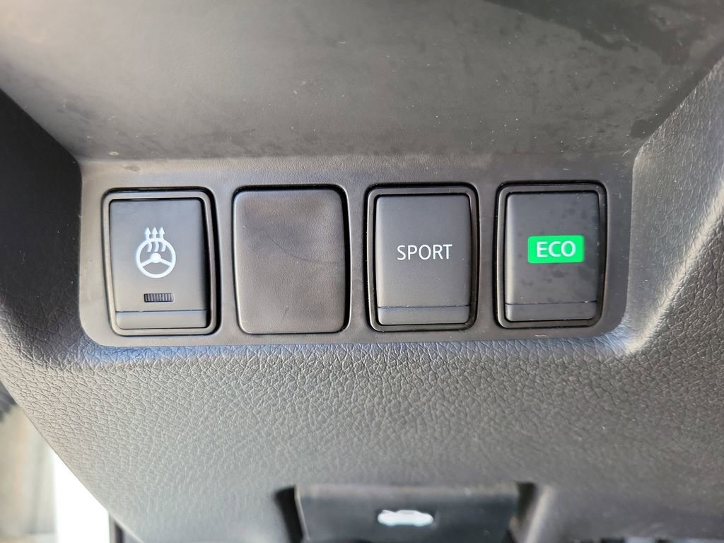 Used 2020 Nissan Rogue FWD image 19