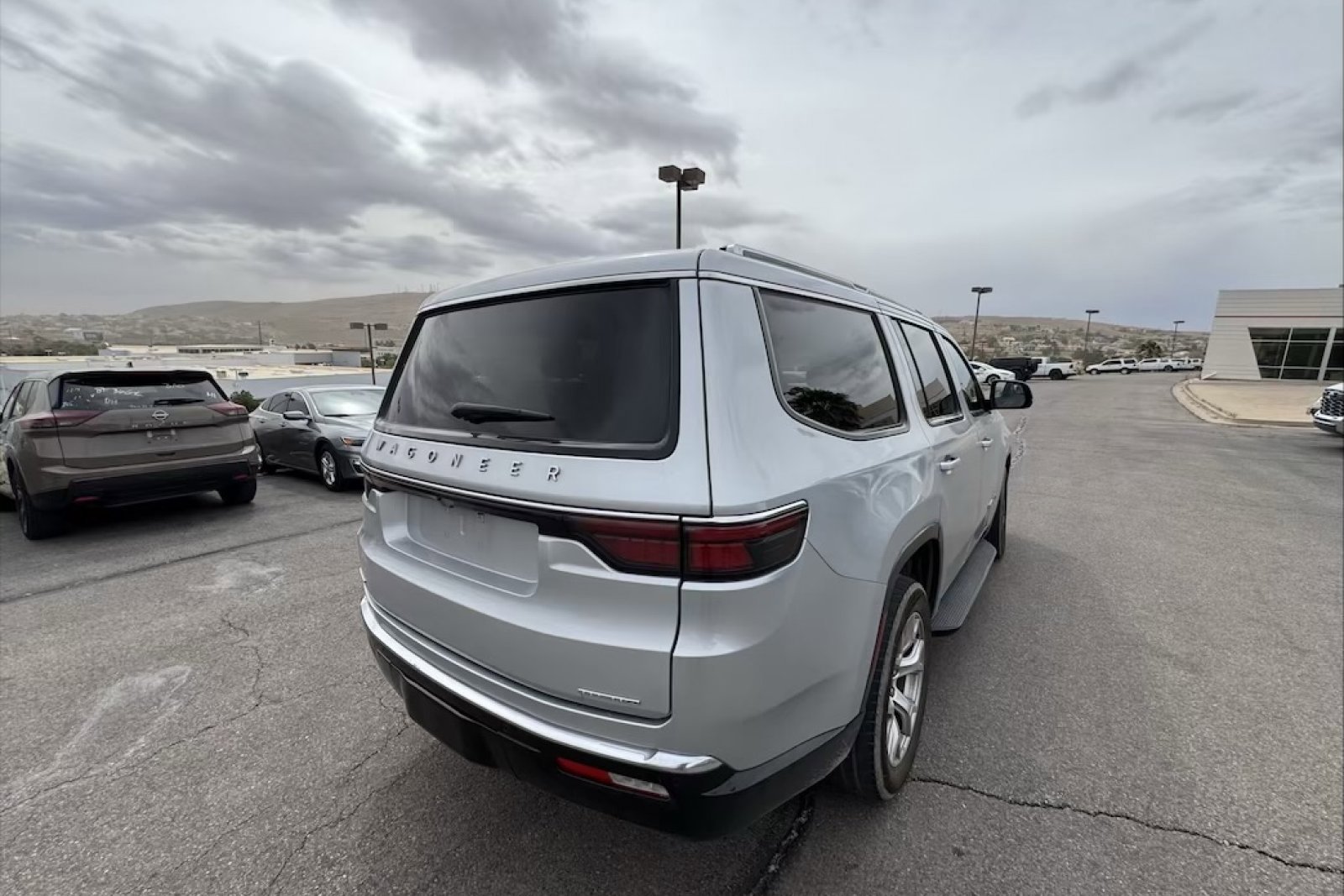 Used 2022 Jeep Wagoneer Series II image 5