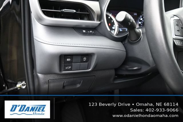 Used 2023 Toyota Highlander XLE AWD/4WD image 27