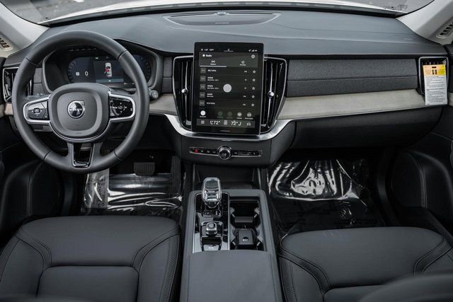 New 2026 Volvo XC90 B6 Plus w/ Protection Package Premier image 19