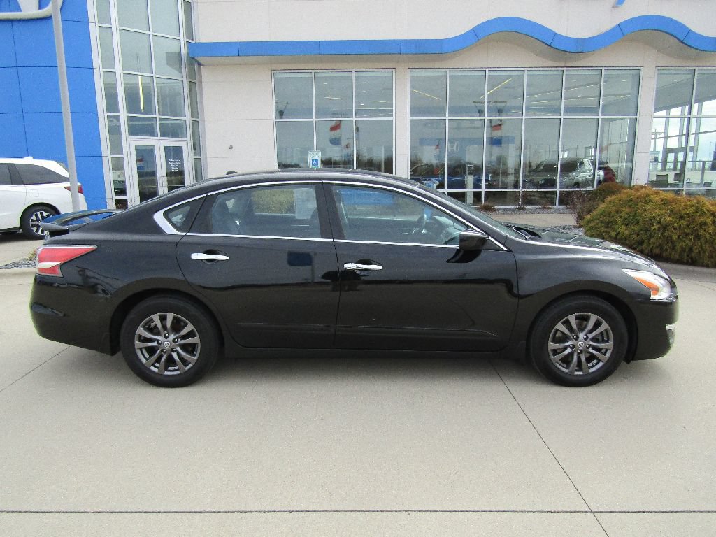 Used 2015 Nissan Altima 2.5 S w/ Special Edition Package FWD image 7